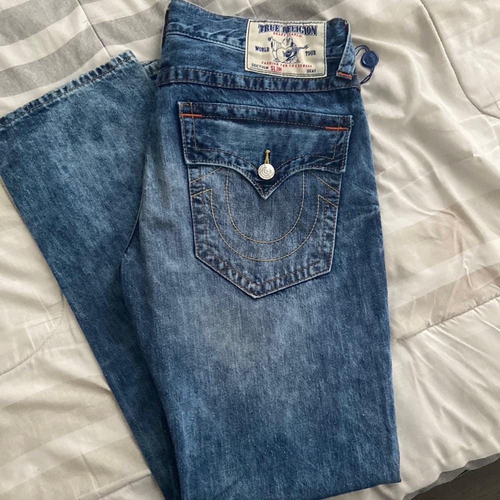 Slim fit , yellow and orange stiched jeans